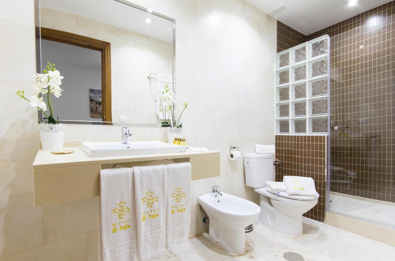 Apartamentos El Tajo & Spa Ronda Bagian luar foto